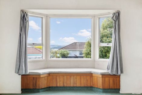 Photo of property in 8 Devonshire Road, Unsworth Heights, Auckland, 0632