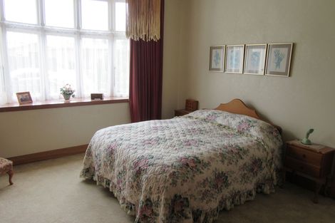 Photo of property in 33 Rhodes Street, Waimate, 7924