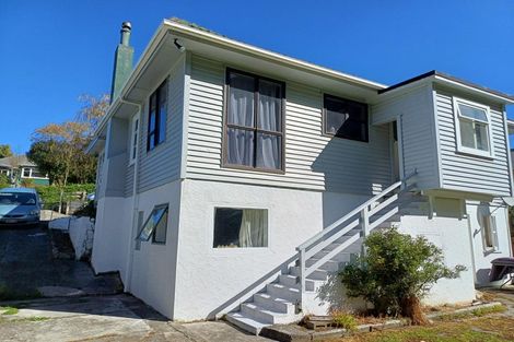 Photo of property in 32 Lincoln Avenue, Tawa, Wellington, 5028