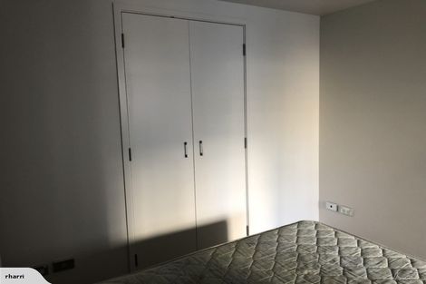 Photo of property in Alpha Apartments, 507/17 Vogel Lane, Auckland Central, Auckland, 1010