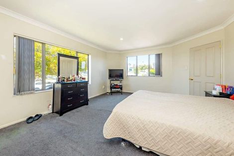Photo of property in 29 Chieftain Rise, Goodwood Heights, Auckland, 2105