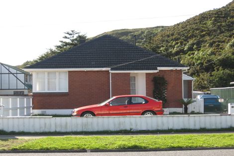 Photo of property in 11 Kowhai Street, Naenae, Lower Hutt, 5011
