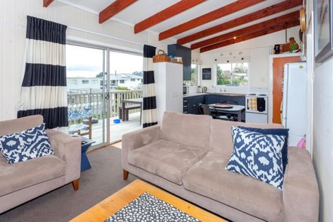 Photo of property in 5 Hicks Place, Cooks Beach, Whitianga, 3591