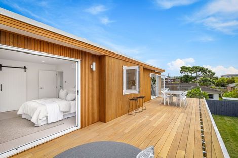 Photo of property in 1/363 Beach Road, Campbells Bay, Auckland, 0630