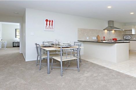 Photo of property in 10 John Broad Place, Flat Bush, Auckland, 2019