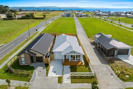 Photo of property in 113 Mutetai Road, Clarks Beach, 2122