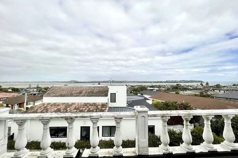 Photo of property in 26 Devon Road, Bucklands Beach, Auckland, 2012