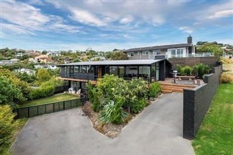 Photo of property in 65 Cannon Hill Crescent, Mount Pleasant, Christchurch, 8081