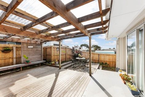 Photo of property in 33b Eastern Beach Road, Bucklands Beach, Auckland, 2012