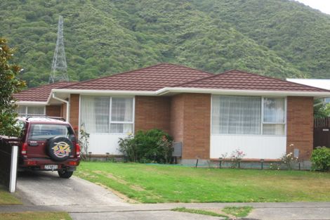 Photo of property in 19 Harvard Grove, Totara Park, Upper Hutt, 5018