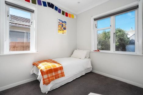 Photo of property in 544 Broadway, Strathmore Park, Wellington, 6022