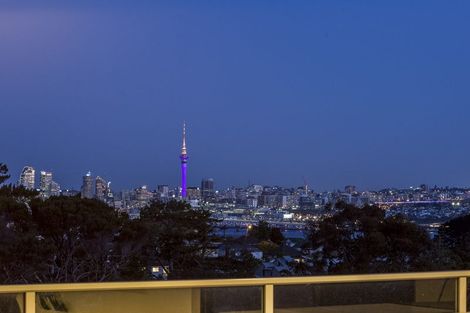 Photo of property in 8b Huka Road, Birkenhead, Auckland, 0626