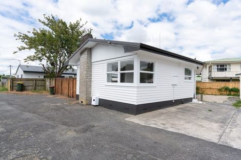 Photo of property in 37 Carrington Avenue, Hillcrest, Hamilton, 3216