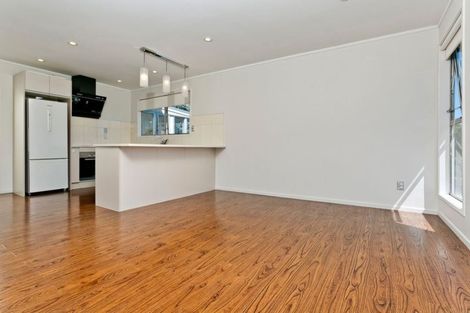 Photo of property in 20 Kapiti Place, Sunnynook, Auckland, 0620
