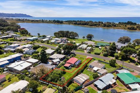 Photo of property in 9a Roretana Drive, Athenree, Waihi Beach, 3177