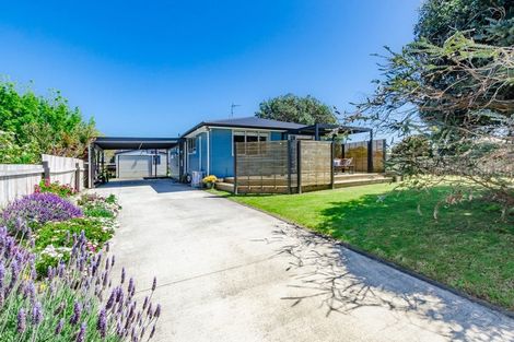 Photo of property in 1 Anikia Court, Paraparaumu, 5032