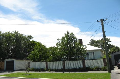 Photo of property in 4 Cleveland Street, Edgeware, Christchurch, 8013