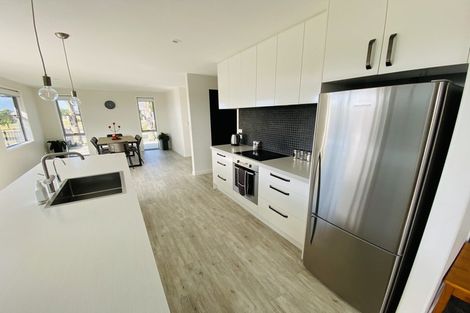 Photo of property in 120 The Boulevard, Papamoa Beach, Papamoa, 3118