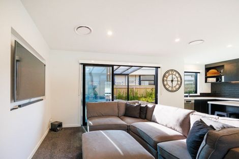 Photo of property in 58 Kanuka Drive, Hokowhitu, Palmerston North, 4410