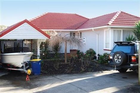 Photo of property in 1/60 Elliott Avenue, Bayview, Auckland, 0629
