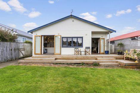 Photo of property in 37 Athens Street, Miramar, Wellington, 6022