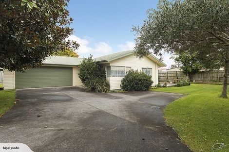 Photo of property in 8a Sandspit Road, Waiuku, 2123