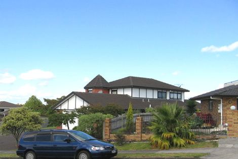 Photo of property in 84 Lagoon Way, West Harbour, Auckland, 0618