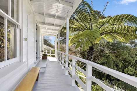 Photo of property in 37 Patanga Crescent, Thorndon, Wellington, 6011