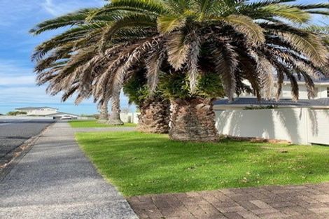 Photo of property in 2c Braemar Road, Castor Bay, Auckland, 0620