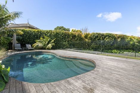 Photo of property in 2 Cloverly Crescent, Campbells Bay, Auckland, 0630