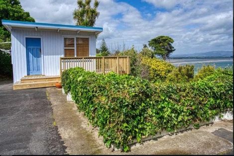 Photo of property in 132 Town Point Road, Maketu, Te Puke, 3189