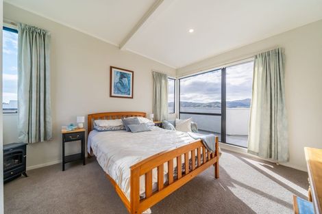 Photo of property in 5 Bowsprit Way, Whitby, Porirua, 5024