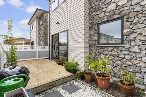 Photo of property in 2/7 Wastney Road, Alfriston, Auckland, 2105