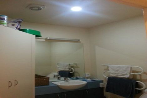 Photo of property in Terrace Tower Apartments, 10b/126 The Terrace, Wellington Central, Wellington, 6011