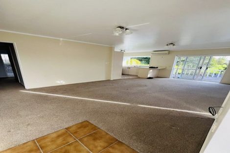 Photo of property in 3/74 West Coast Road, Glen Eden, Auckland, 0602