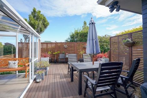 Photo of property in 28 Cruickshank Crescent, Rosedale, Invercargill, 9810