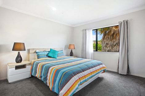 Photo of property in 13 Zeus Avenue, Henderson, Auckland, 0612