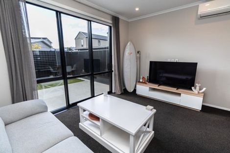 Photo of property in 8 Fitch Lane, Wallaceville, Upper Hutt, 5018