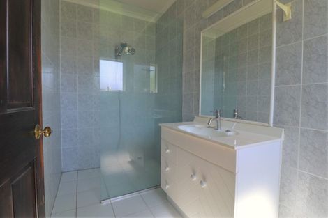 Photo of property in 8 Barberry Lane, Te Atatu Peninsula, Auckland, 0610