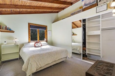 Photo of property in 9 Tawini Road, Titirangi, Auckland, 0604