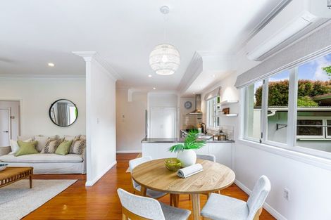 Photo of property in 1/27 Summer Street, Stanley Point, Auckland, 0624