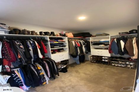 Photo of property in 22 Marwan Crescent, The Gardens, Auckland, 2105