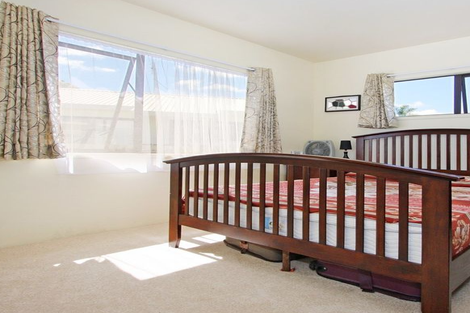 Photo of property in 4/31 Aeronautic Road, Takanini, 2112