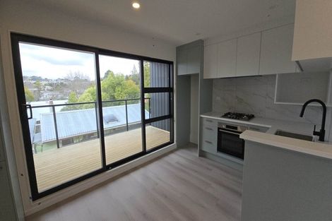 Photo of property in 3/236 Albany Highway, Schnapper Rock, Auckland, 0632