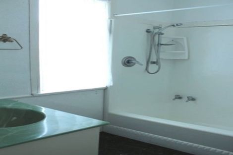 Photo of property in 71 Barrack Road, Mount Wellington, Auckland, 1060
