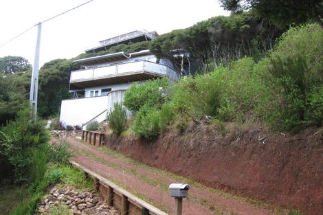 Photo of property in 17 Okoka Road, Omiha, Waiheke Island, 1081