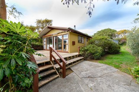 Photo of property in 1 Holmes Bay Road, Pigeon Bay, 7583
