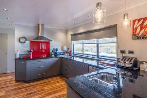 Photo of property in 46 Arawhata Road, Paraparaumu, 5032