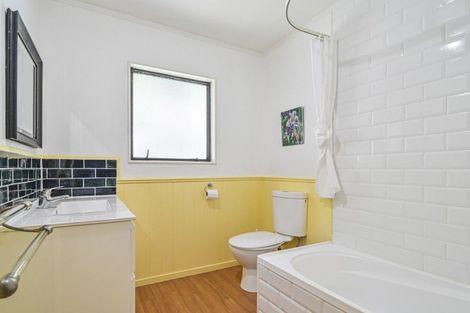 Photo of property in 51 Longview Road, Poraiti, Napier, 4182