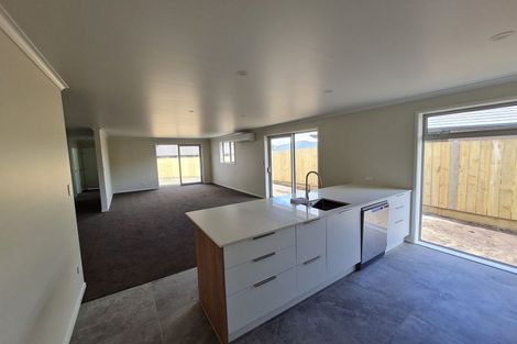 Photo of property in 15 Ocean View Rise, Ruakaka, 0116